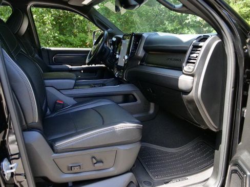 Used 2024 RAM 3500 Limited AWD/4WD image 34