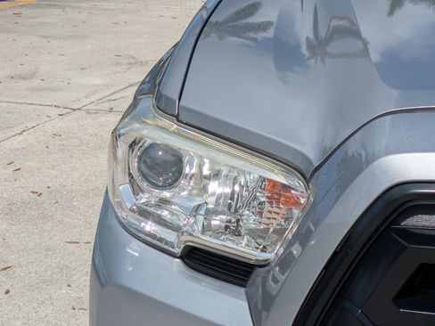 Used 2021 Toyota Tacoma SR w/ SR Convenience Package AWD/4WD image 9