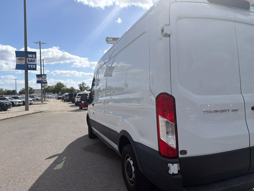 Used 2023 Ford Transit 250 Medium Roof RWD image 7