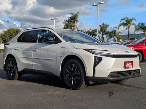 New 2026 Toyota bZ XLE Plus image 6