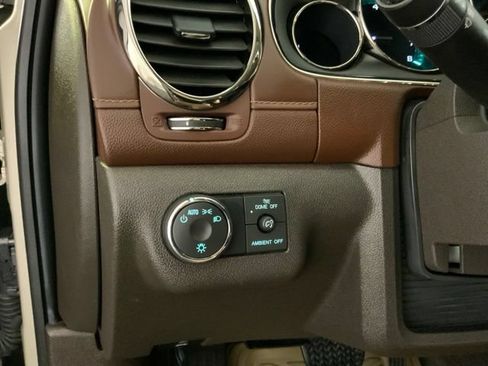 Used 2014 Buick Enclave Leather FWD image 22
