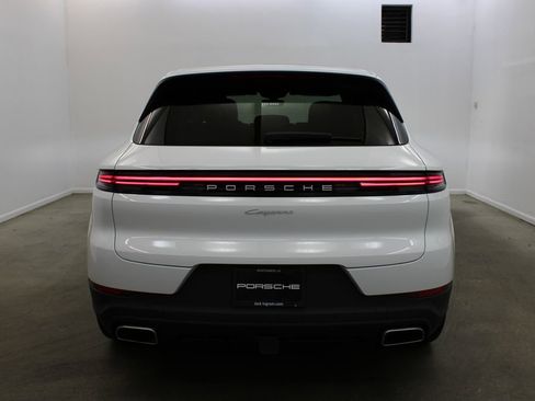 New 2025 Porsche Cayenne image 6