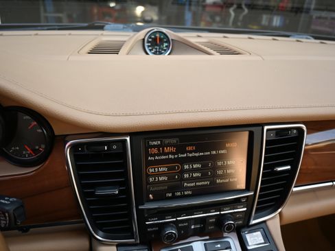 Used 2011 Porsche Panamera S RWD image 53