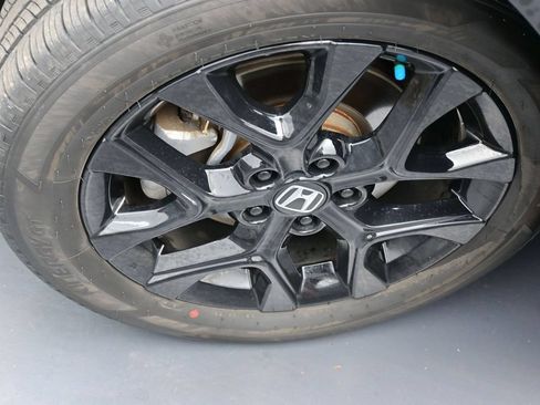 Used 2025 Honda HR-V Sport image 16