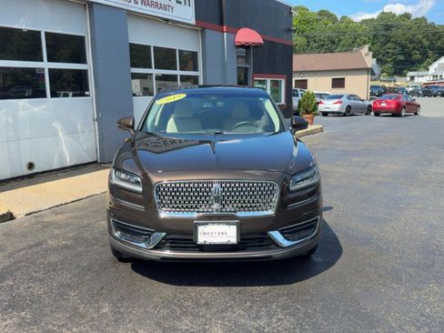 Used 2019 Lincoln Nautilus Reserve AWD/4WD image 3