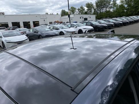 Used 2026 Toyota Camry XLE w/ Premium Package AWD/4WD image 18