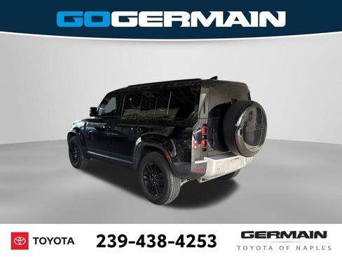 Used 2022 Land Rover Defender 110 S AWD/4WD image 4