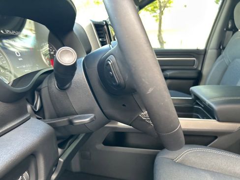 Used 2025 RAM 1500 Big Horn AWD/4WD image 40