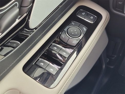 Used 2025 Lincoln Aviator Reserve w/ Equipment Group 201A image 25