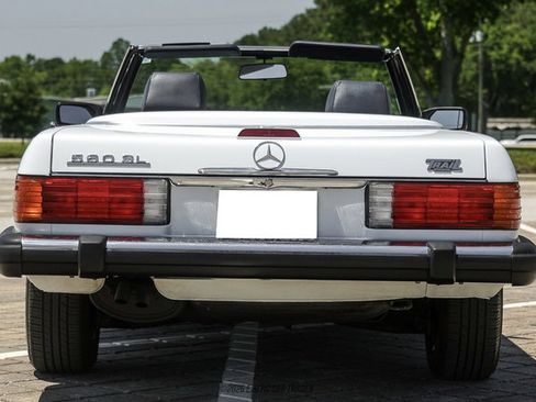 Used 1988 Mercedes-Benz 560 SL image 5