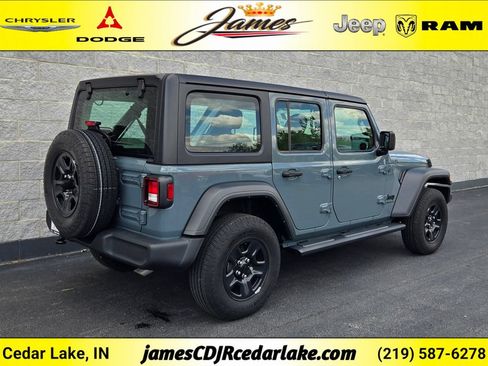 Used 2024 Jeep Wrangler Unlimited Sport AWD/4WD image 5