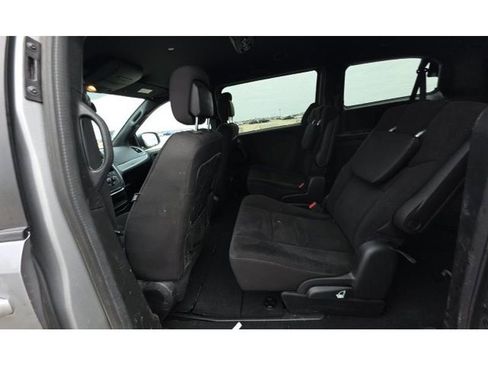Used 2019 Dodge Grand Caravan SE image 8
