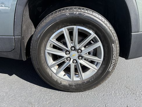 Used 2023 Chevrolet Equinox LT w/ LPO, Floor Liner Package AWD/4WD image 11