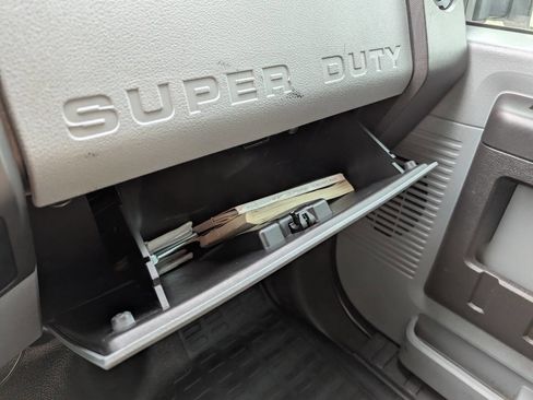 Used 2015 Ford F250 XL w/ Power Equipment Group image 29