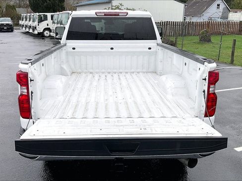 Used 2024 Chevrolet Silverado 2500 LT image 32