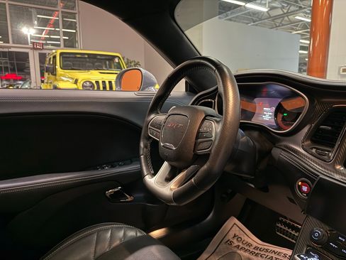 Used 2020 Dodge Challenger SRT Hellcat Redeye image 29