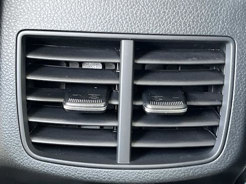 New 2026 Kia Seltos EX FWD image 17
