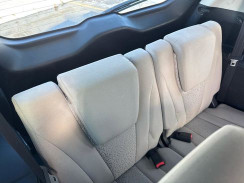 Used 2012 MAZDA MAZDA5 Sport image 25