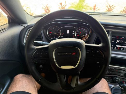 Used 2018 Dodge Challenger SXT RWD image 28