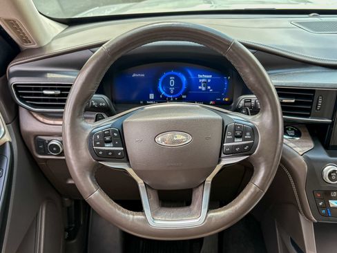 Used 2020 Ford Explorer Platinum AWD/4WD image 36
