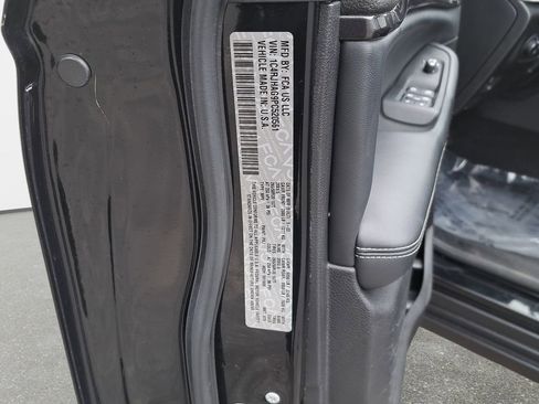Certified 2023 Jeep Grand Cherokee Altitude AWD/4WD image 37