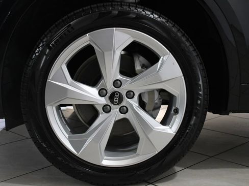 Certified 2025 Audi Q5 2.0T Premium Plus w/ Premium Plus Package image 17