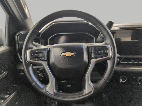 Used 2024 Chevrolet Silverado 1500 LT AWD/4WD image 5