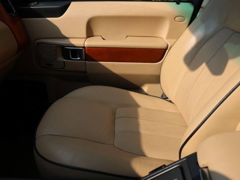 Used 2011 Land Rover Range Rover HSE AWD/4WD image 45