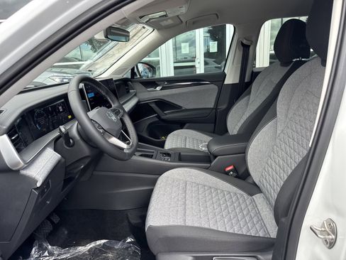 New 2026 Volkswagen Tiguan S image 8