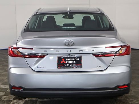 Used 2025 Toyota Camry LE image 10