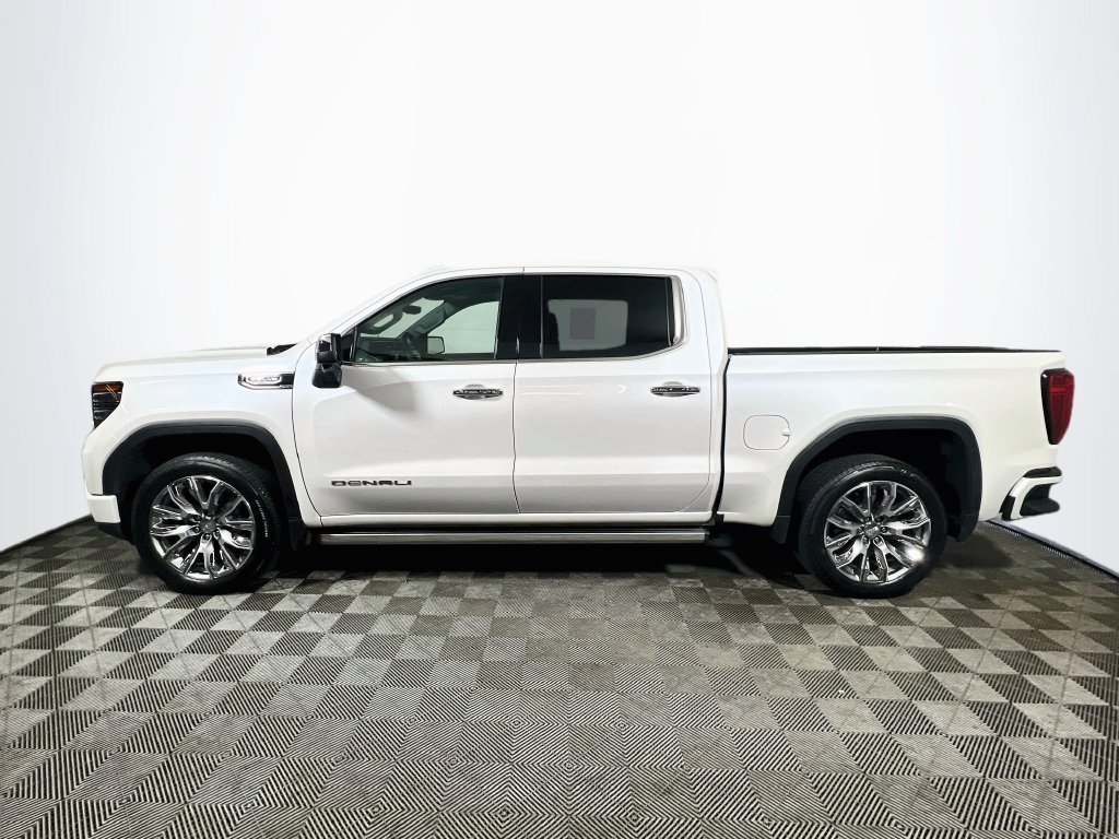 Used 2023 GMC Sierra 1500 Denali w/ Denali Reserve Package AWD/4WD image 4