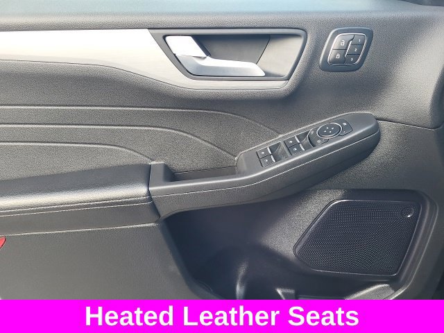 Used 2024 Ford Escape Platinum AWD/4WD image 17