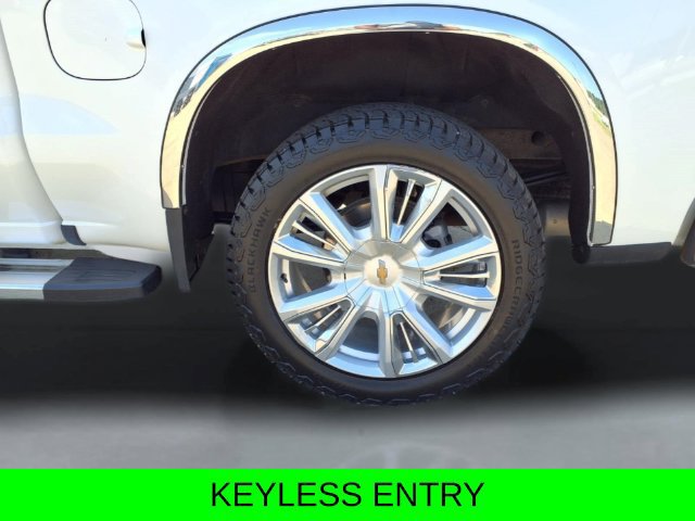 Used 2023 Chevrolet Silverado 1500 High Country w/ High Country Premium Package AWD/4WD image 23