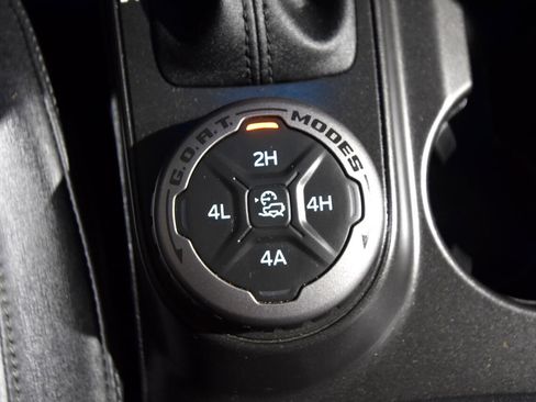 Used 2023 Ford Bronco Everglades image 43