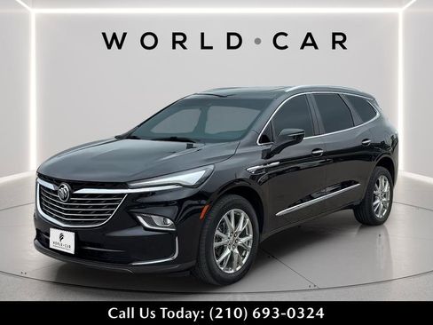 Used 2023 Buick Enclave Essence w/ Experience Buick Package FWD image 3
