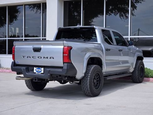 Used 2025 Toyota Tacoma SR RWD image 7