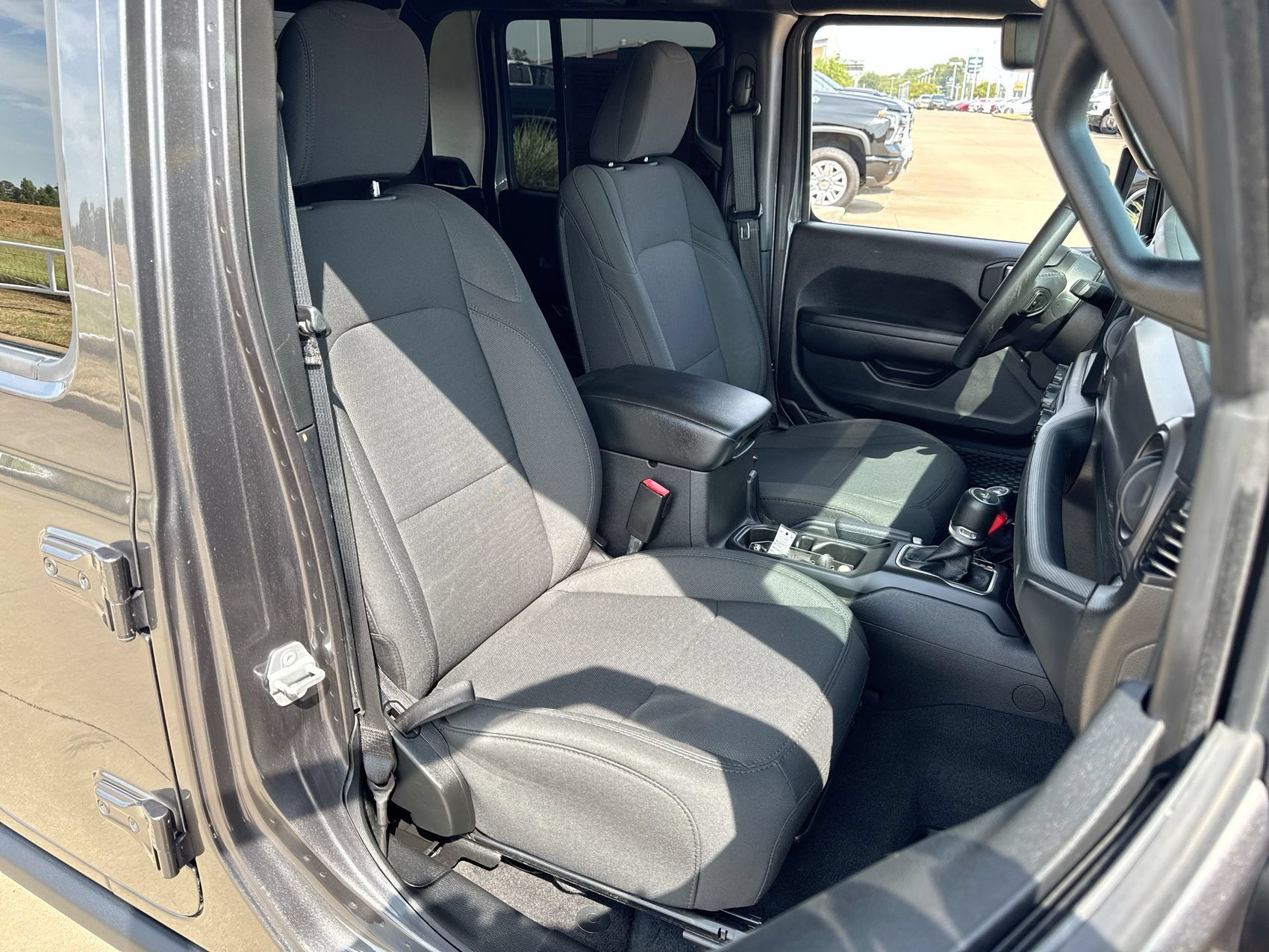 Used 2021 Jeep Gladiator Sport AWD/4WD image 23