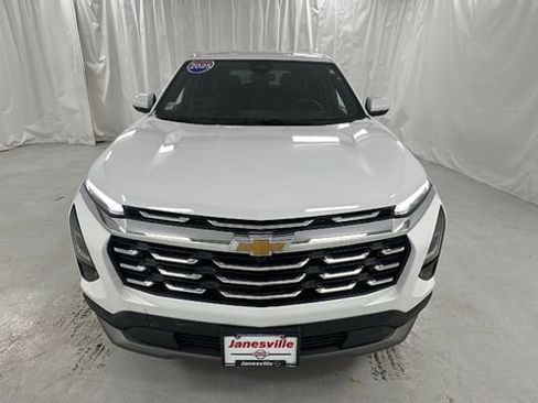 Used 2025 Chevrolet Equinox LT image 8