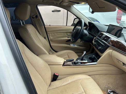 Used 2014 BMW 320i Sedan image 9