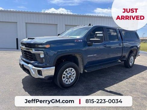 Used 2025 Chevrolet Silverado 2500 LT w/ Safety Package AWD/4WD image 1