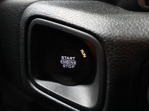 Certified 2025 Jeep Wrangler Willys image 21