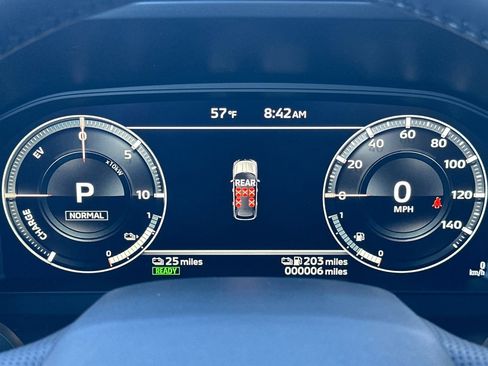 New 2025 Mitsubishi Outlander SE image 24