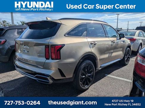 Used 2021 Kia Sorento SX FWD image 2
