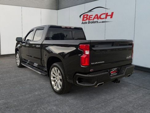 Used 2021 Chevrolet Silverado 1500 High Country w/ Technology Package image 13