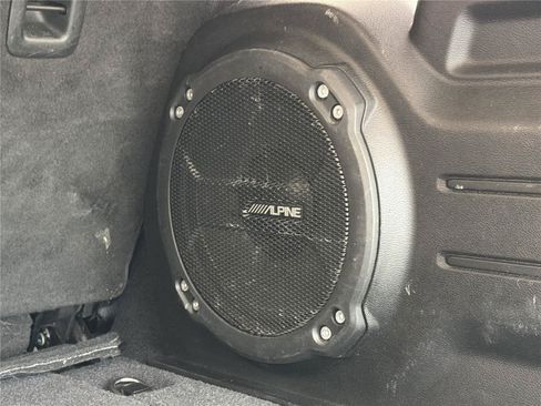 Used 2019 Jeep Wrangler Unlimited Sahara AWD/4WD image 18