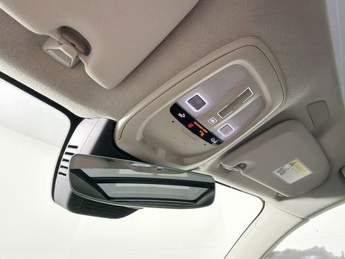 Certified 2025 Volvo XC40 B5 Core image 20