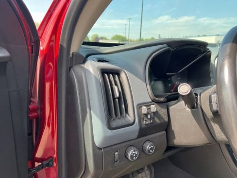 Certified 2022 Chevrolet Colorado Z71 w/ Safety Package AWD/4WD image 18