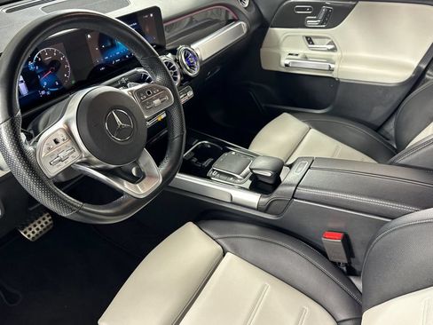 Used 2023 Mercedes-Benz GLB 250 image 12