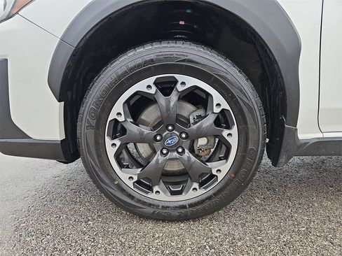 Certified 2021 Subaru Crosstrek 2.0i Premium w/ Moonroof Package image 37