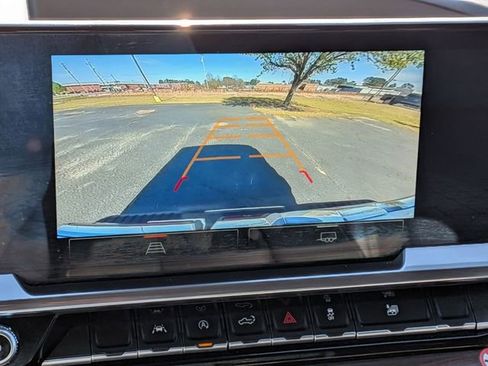 Used 2025 GMC Sierra 1500 SLT image 24